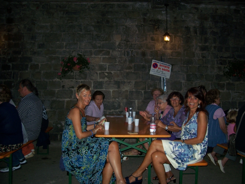  Image name: Estate066.jpg 
 width: 801 pixel 
 height: 602 pixel 
 Size: 369398 bytes 
 Click to enlarge 